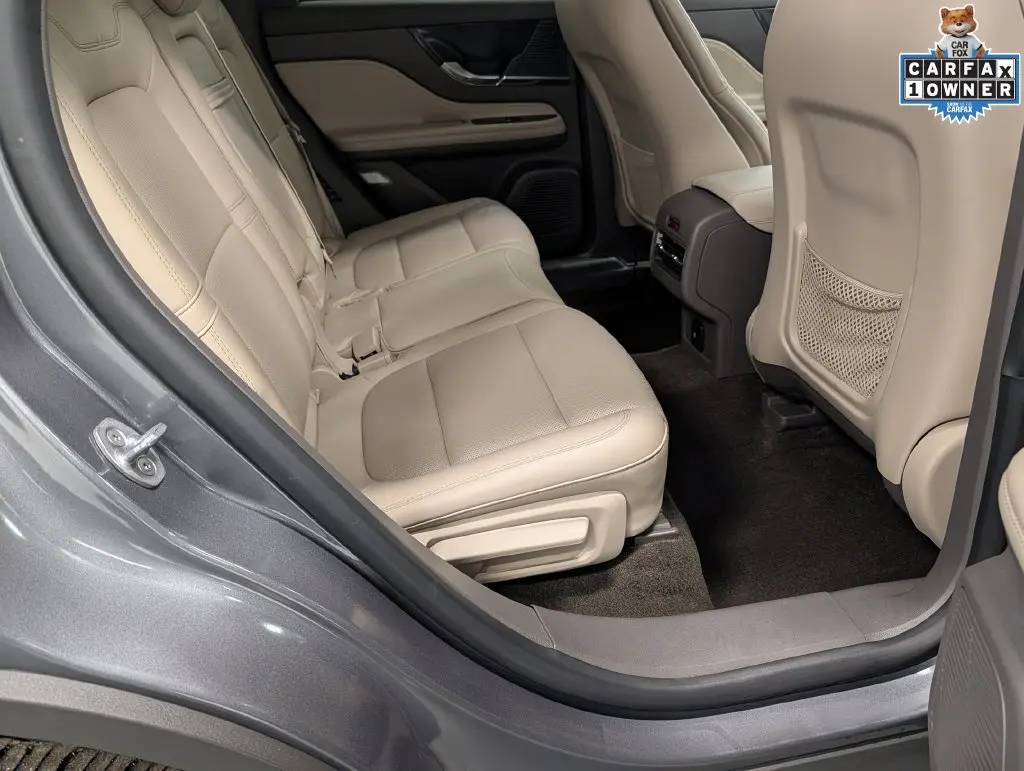 2022 Lincoln Corsair - $28,900