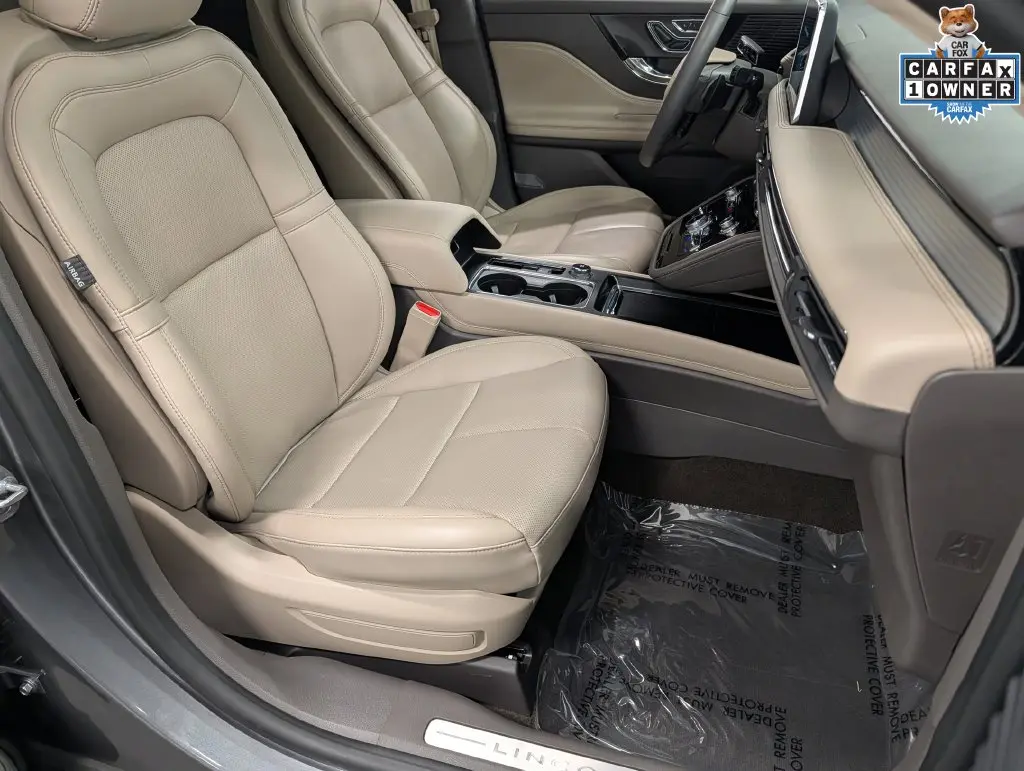 2022 Lincoln Corsair - $28,900