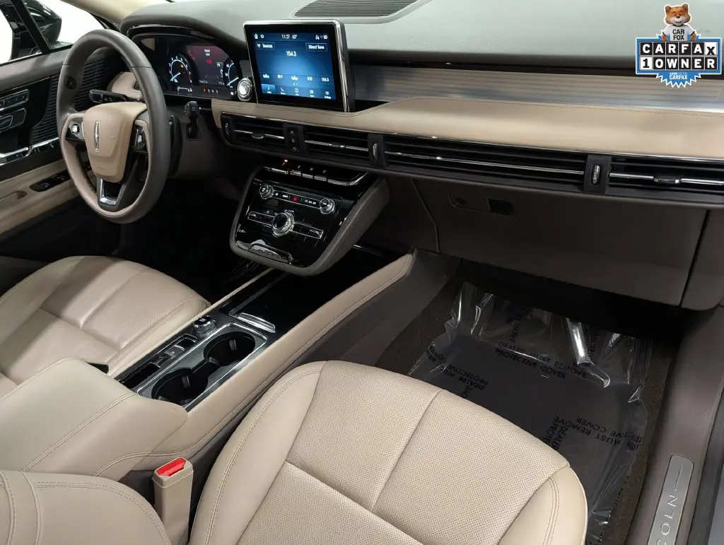 2022 Lincoln Corsair - $28,900