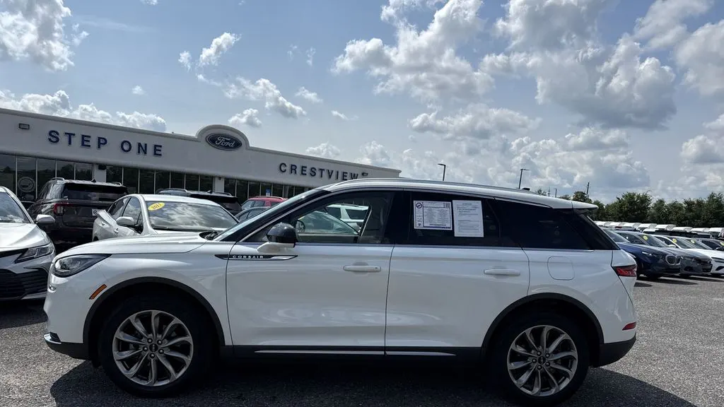 2022 Lincoln Corsair Standard