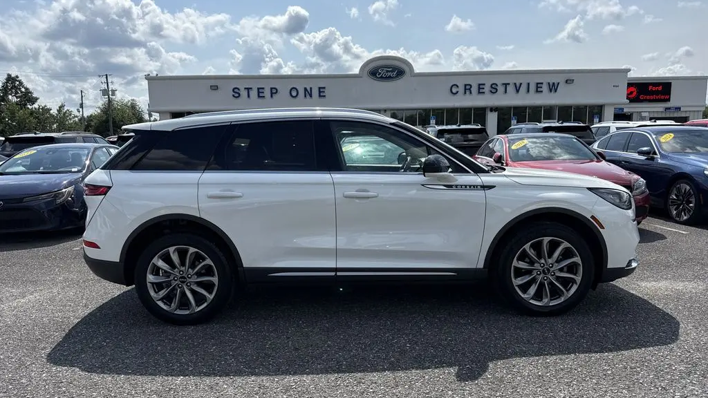 2022 Lincoln Corsair Standard