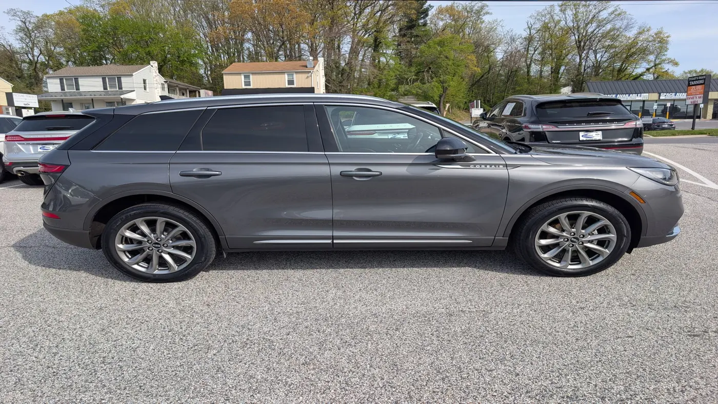 2022 Lincoln Corsair Standard