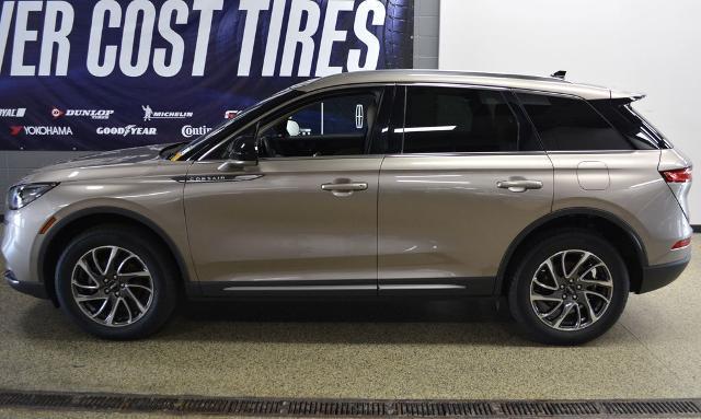 2020 Lincoln Corsair Standard — photo 1 of 12