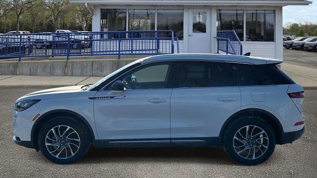2022 Lincoln Corsair Standard