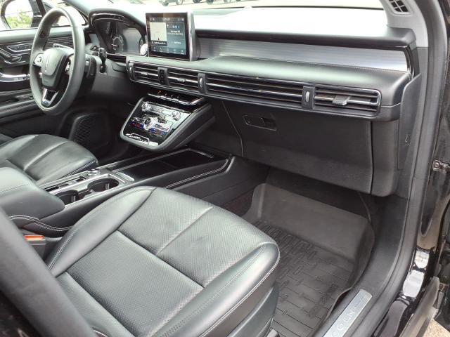 2022 Lincoln Corsair - $27,995