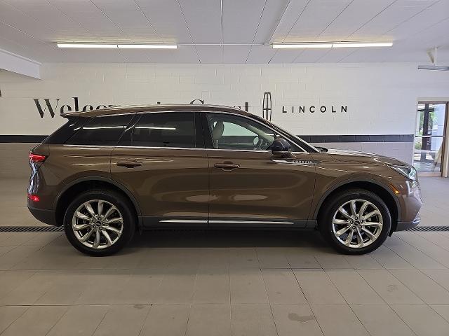 2022 Lincoln Corsair - $35,999