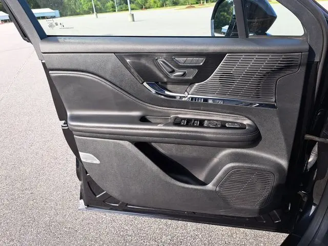 2022 Lincoln Corsair - $23,980