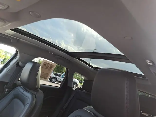 2022 Lincoln Corsair - $23,980