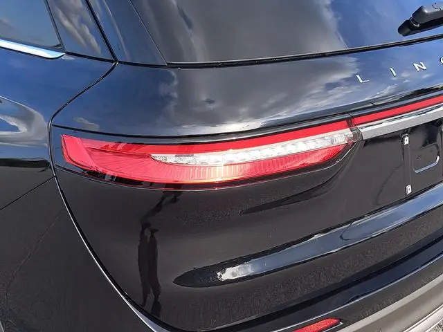 2022 Lincoln Corsair - $23,980