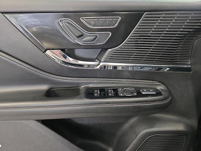2022 Lincoln Corsair - $33,999
