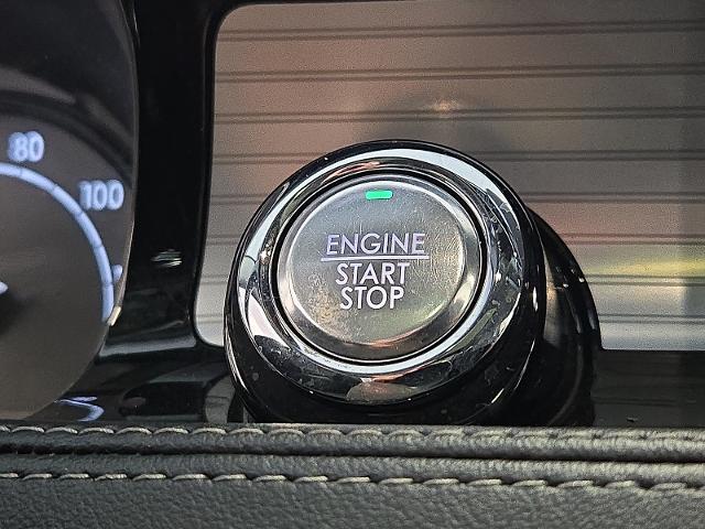 2022 Lincoln Corsair - $33,999