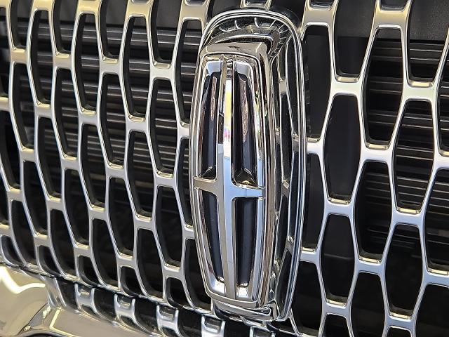 2022 Lincoln Corsair - $33,999