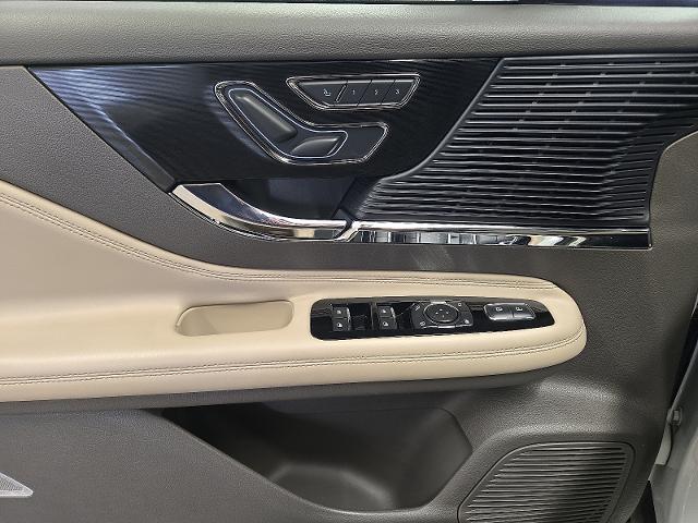 2022 Lincoln Corsair - $31,399