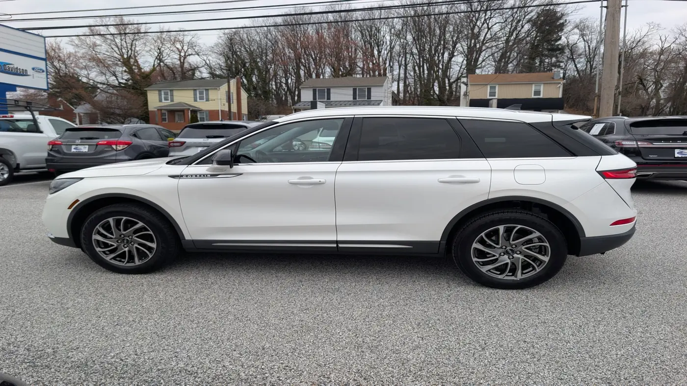 2022 Lincoln Corsair Standard