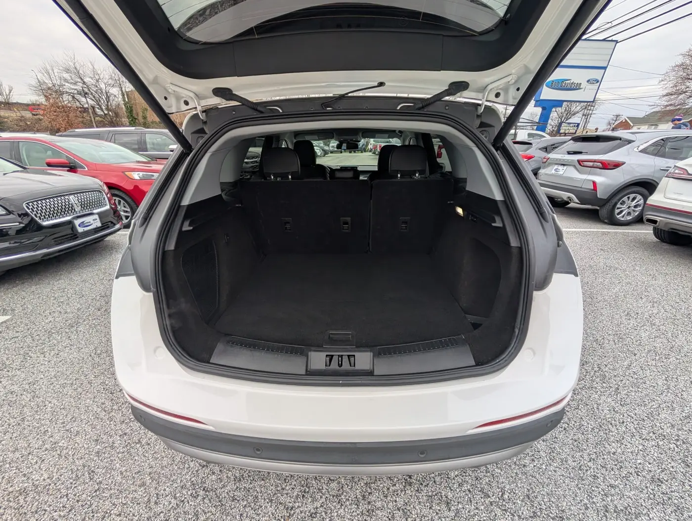 2022 Lincoln Corsair - $23,000