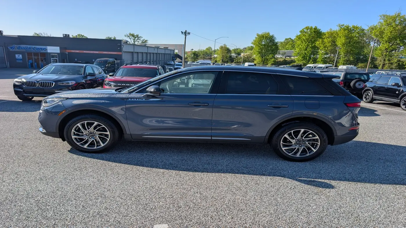 2022 Lincoln Corsair Standard