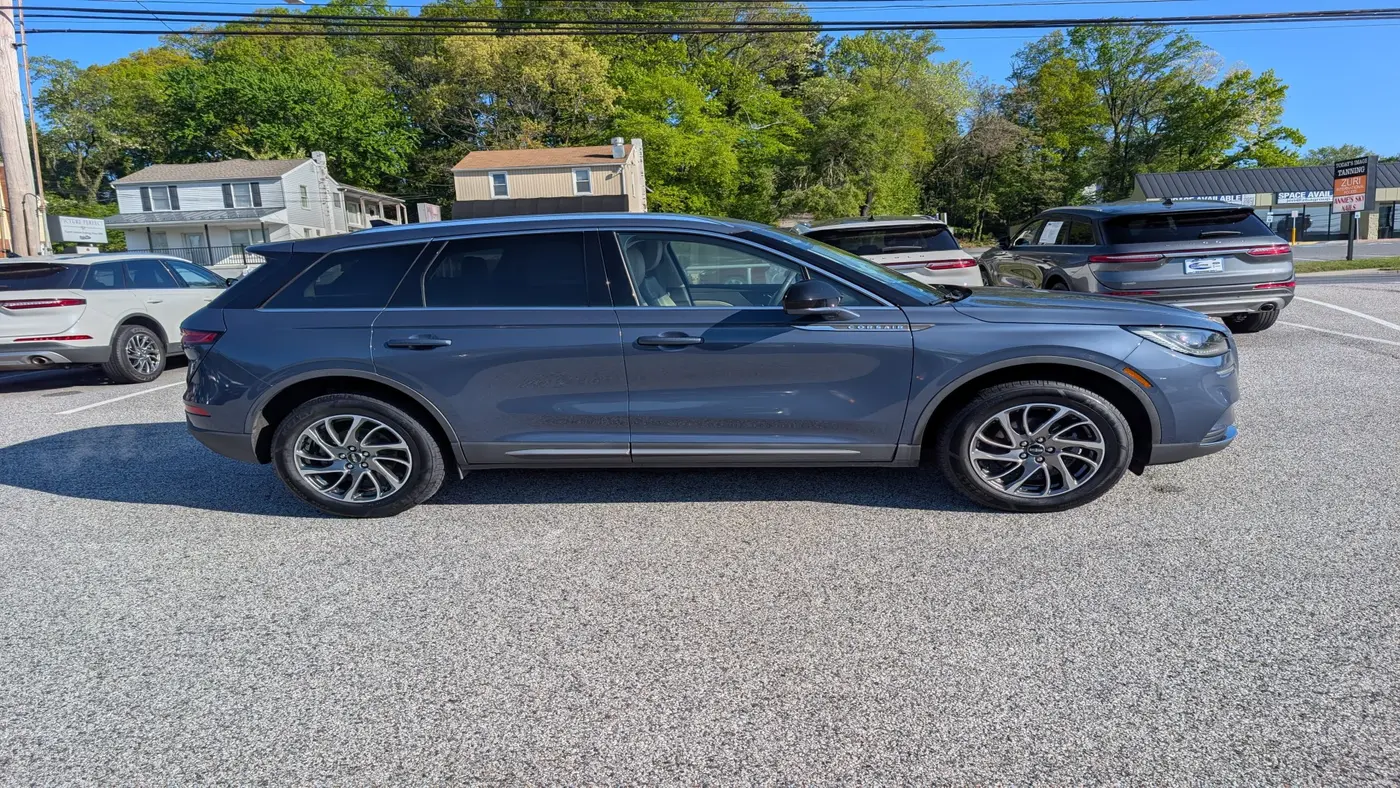 2022 Lincoln Corsair Standard