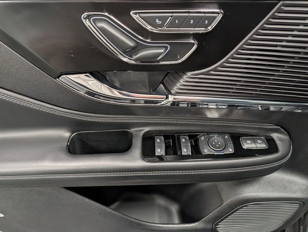 2022 Lincoln Corsair - $25,293