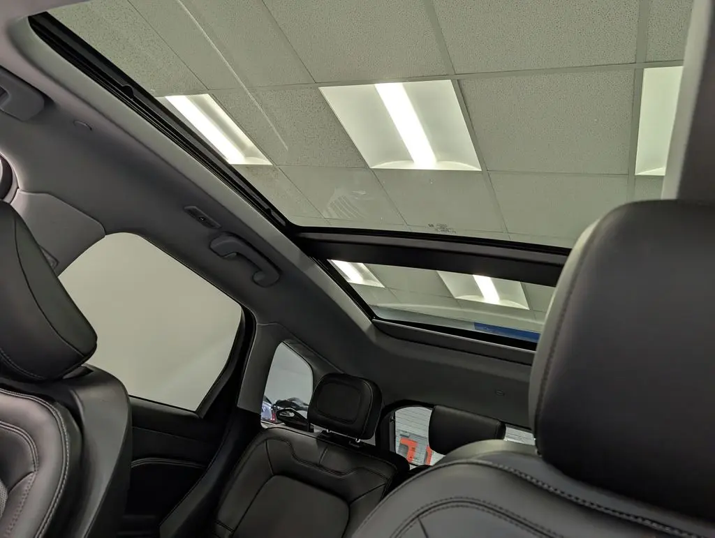 2022 Lincoln Corsair - $25,293