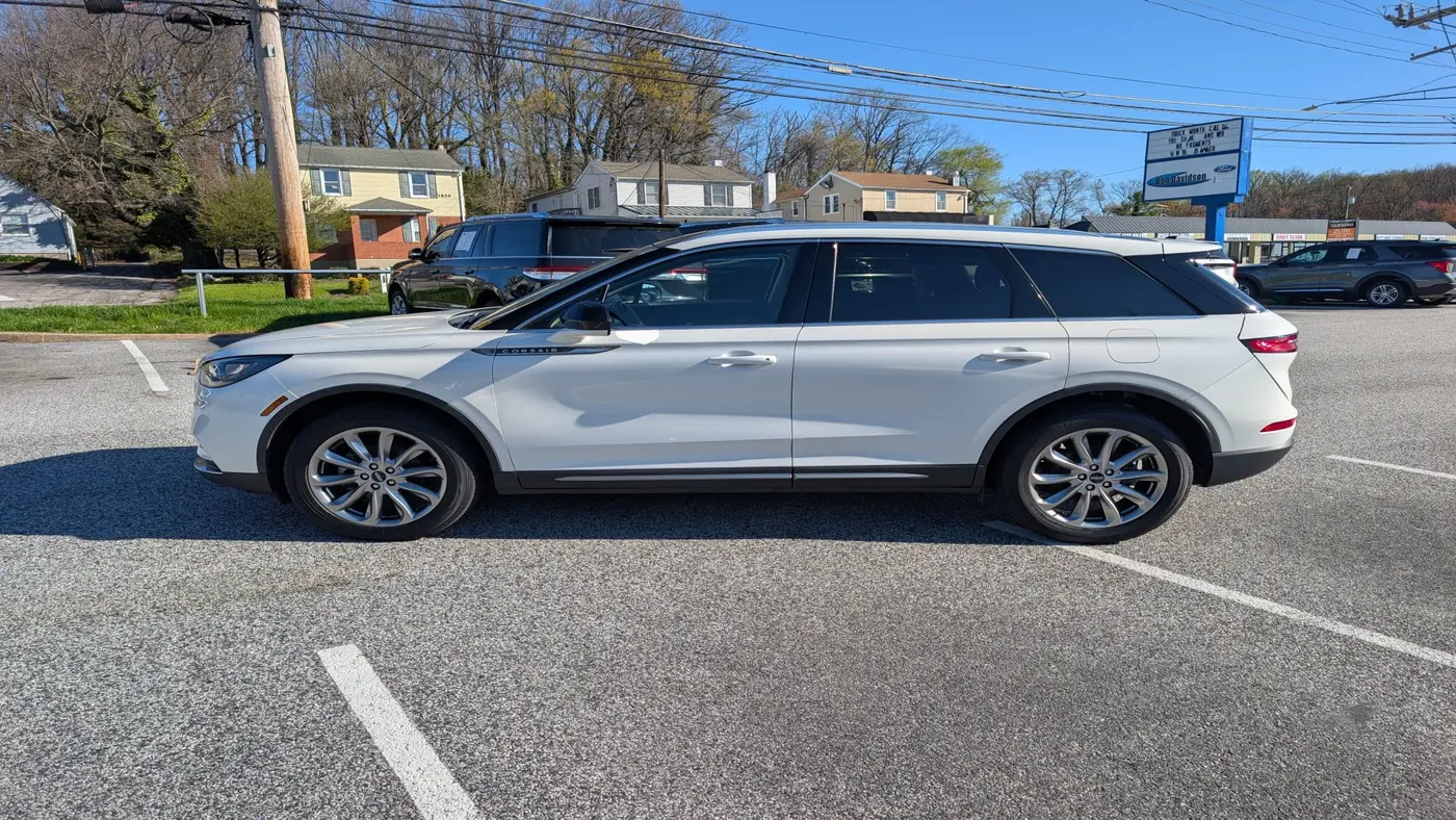 2022 Lincoln Corsair Standard