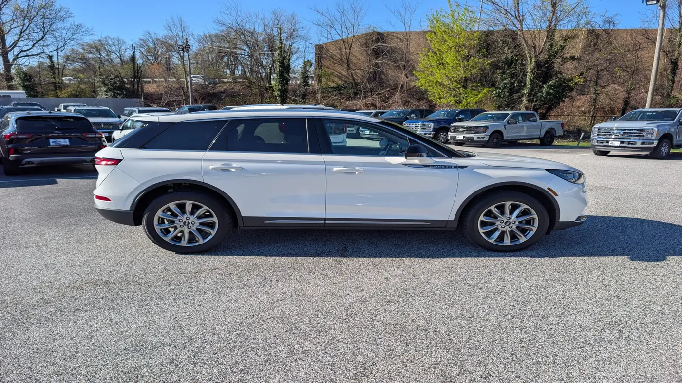 2022 Lincoln Corsair Standard