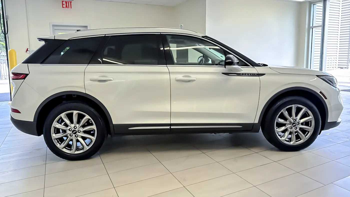 2022 Lincoln Corsair Standard