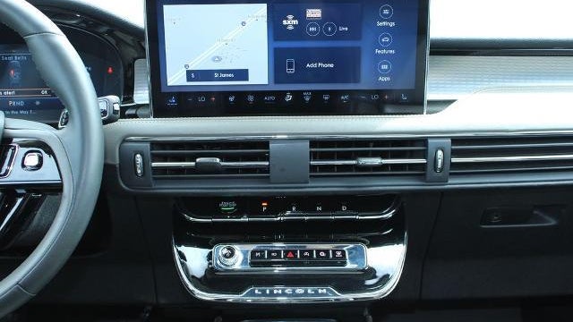 2023 Lincoln Corsair Standard