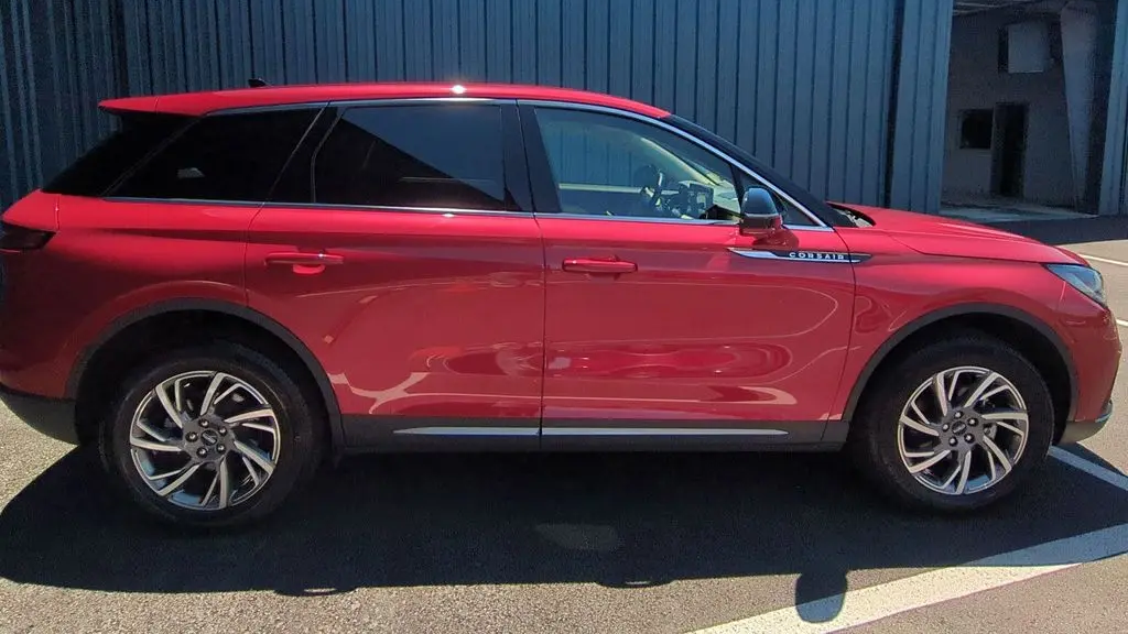2025 Lincoln Corsair Premiere