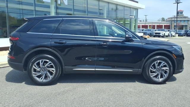 2025 Lincoln Corsair Premiere