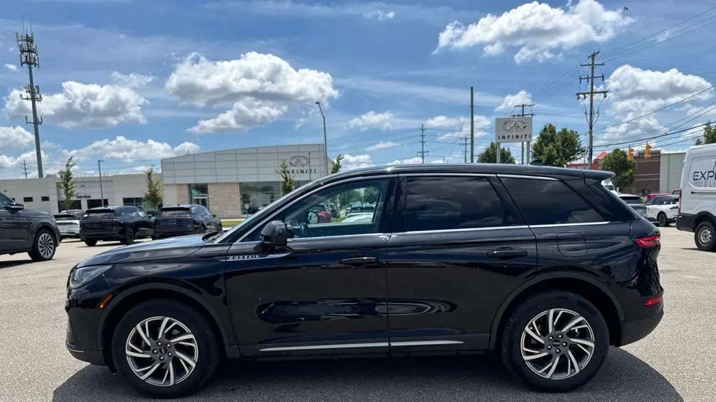 2024 Lincoln Corsair Premiere