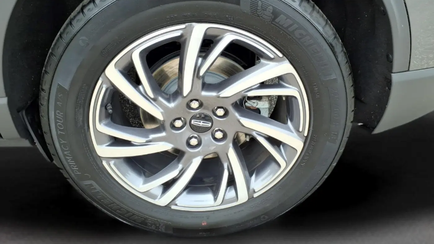 2023 Lincoln Corsair Standard