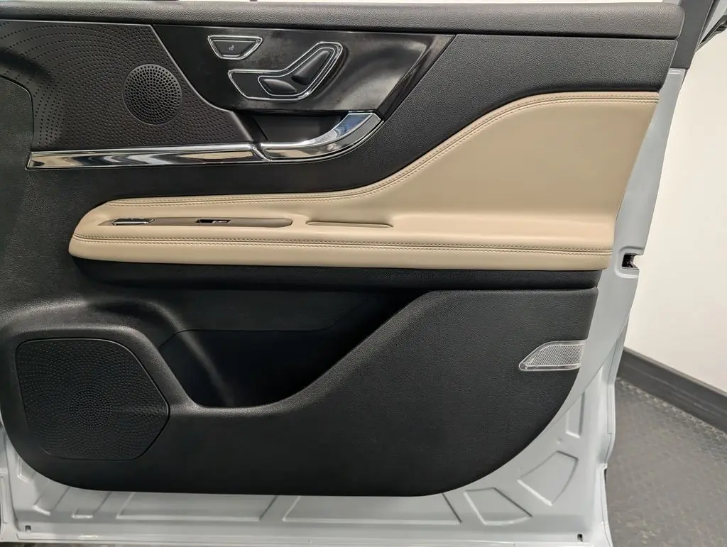 2025 Lincoln Corsair - $42,198