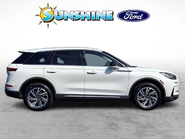 2023 Lincoln Corsair - $31,900
