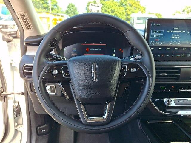 2023 Lincoln Corsair - $31,900