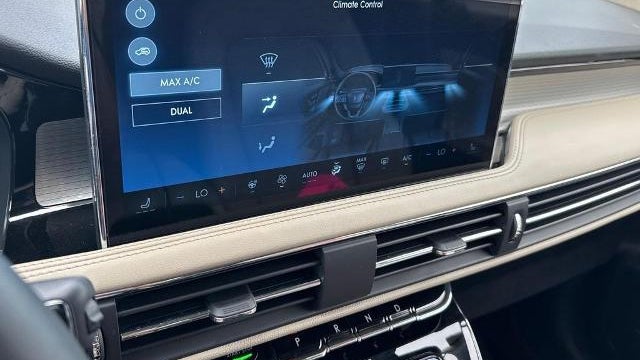 2025 Lincoln Corsair Premiere