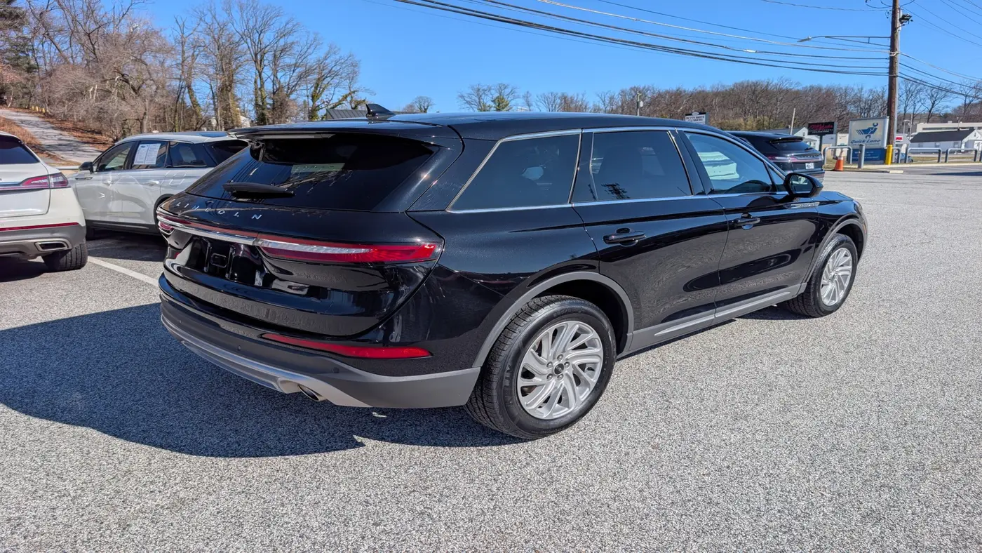2023 Lincoln Corsair Standard
