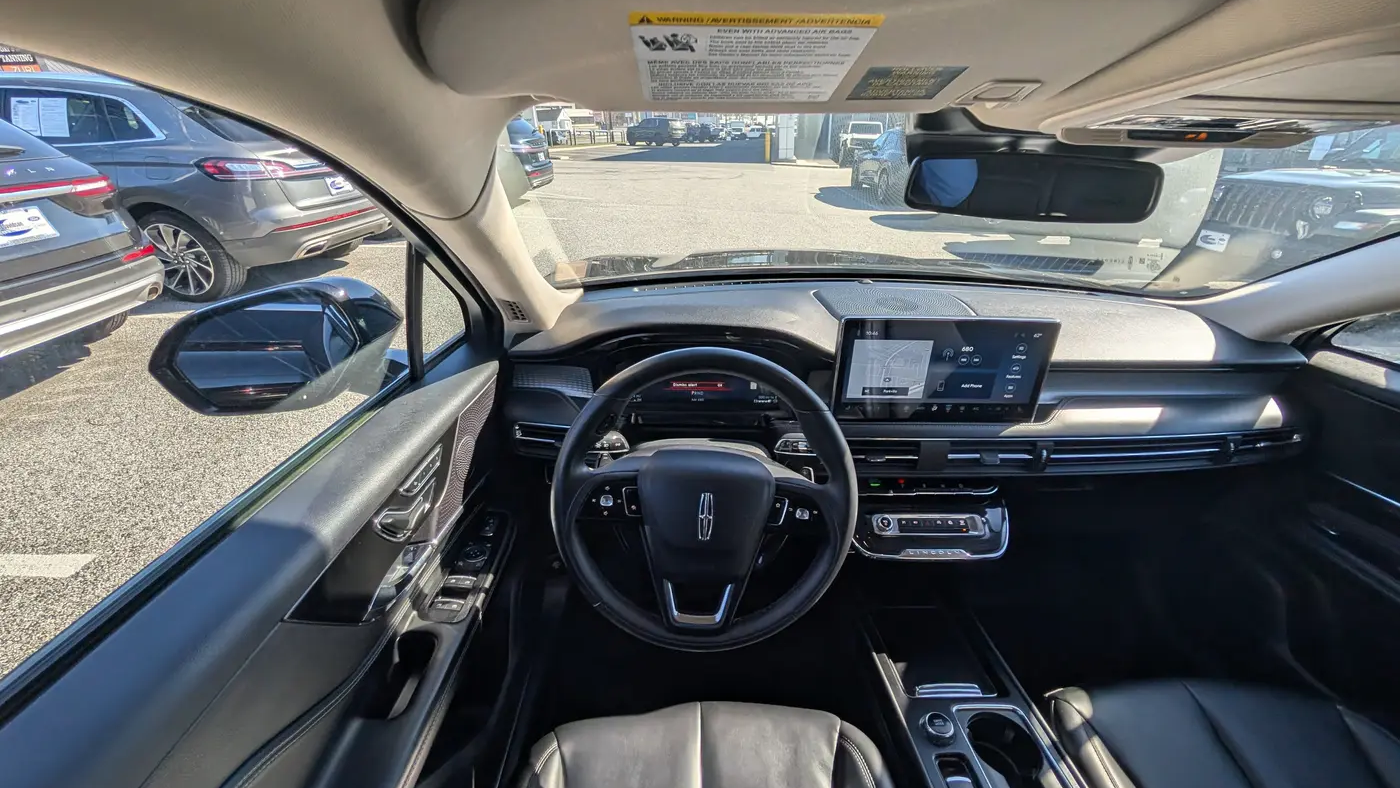 2023 Lincoln Corsair Standard