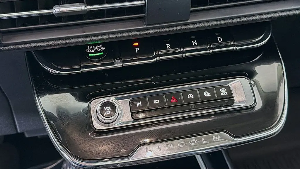 2023 Lincoln Corsair Standard