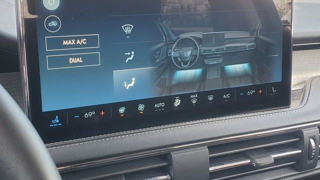 2023 Lincoln Corsair Standard