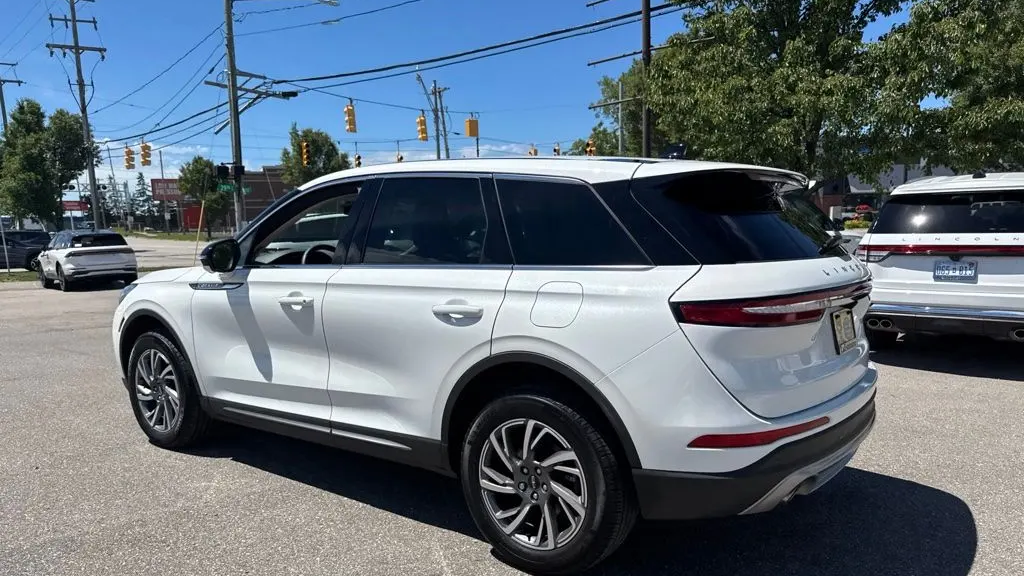2023 Lincoln Corsair Standard