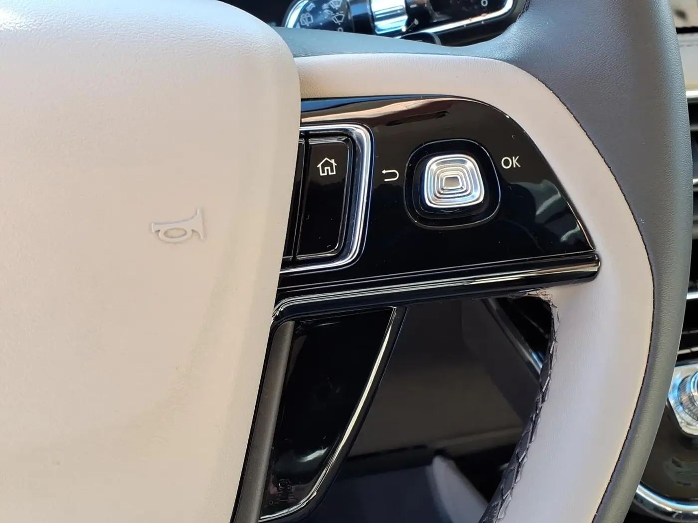 2024 Lincoln Corsair - $35,897