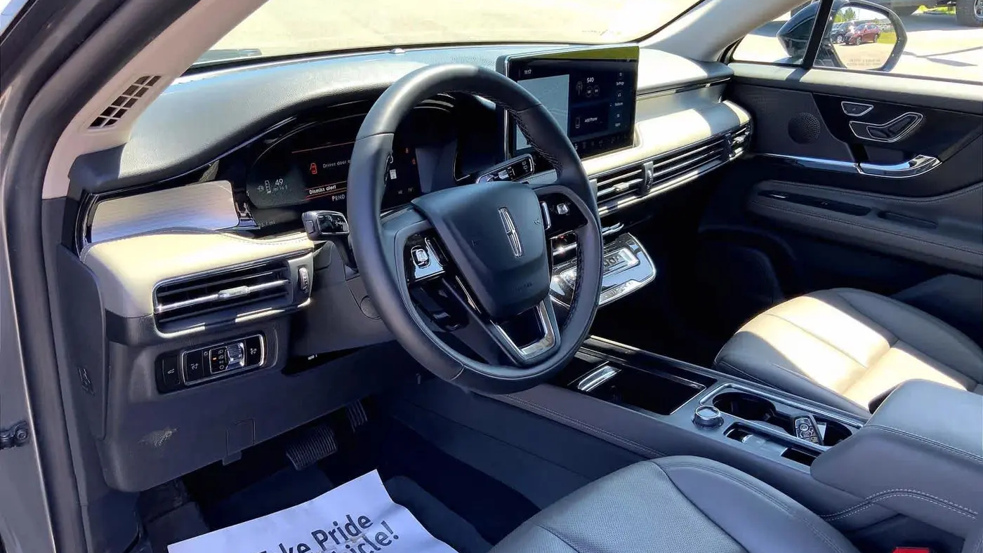 2025 Lincoln Corsair Premiere
