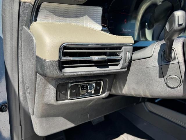 2025 Lincoln Corsair - $39,000