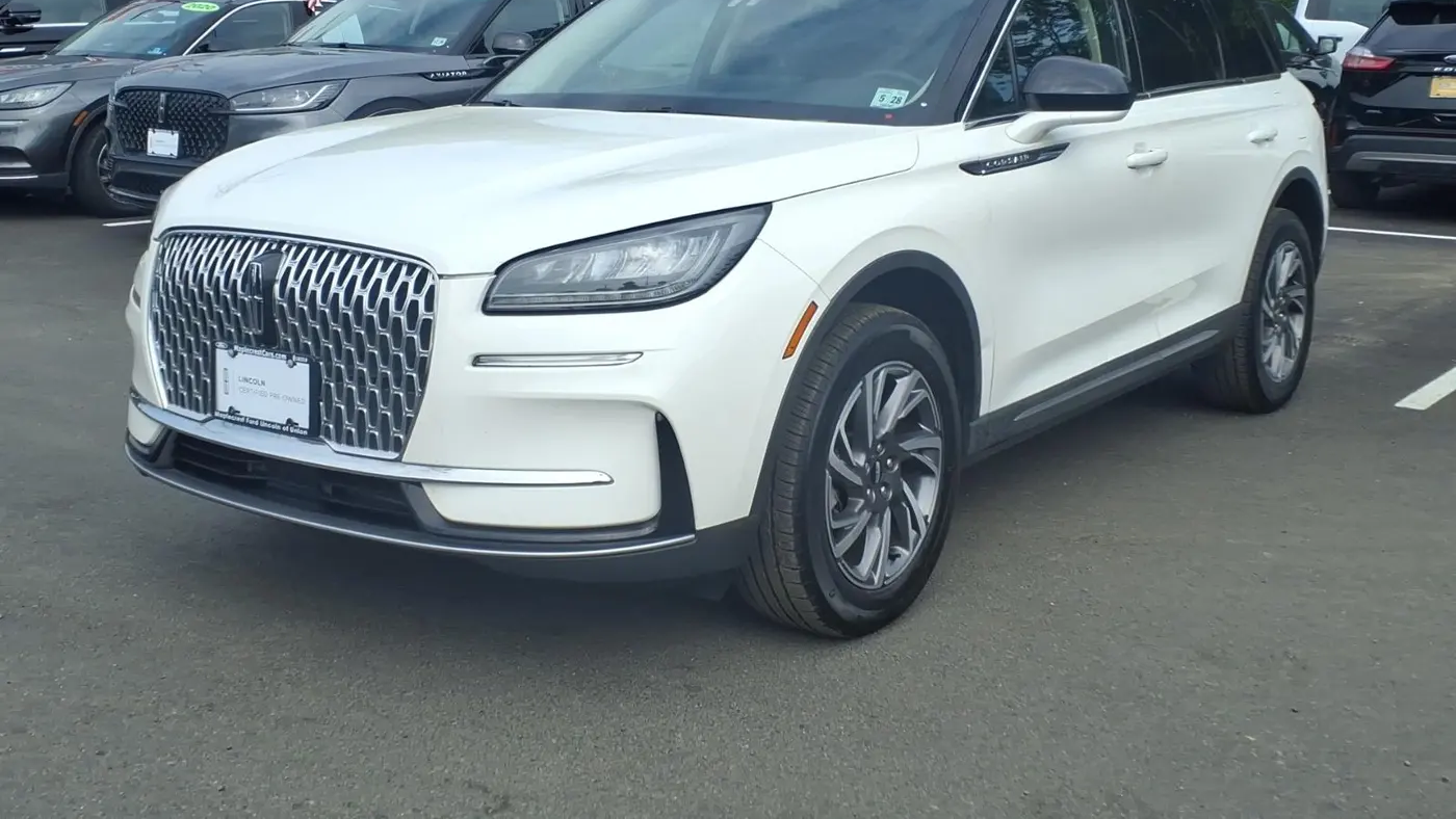 2023 Lincoln Corsair Standard