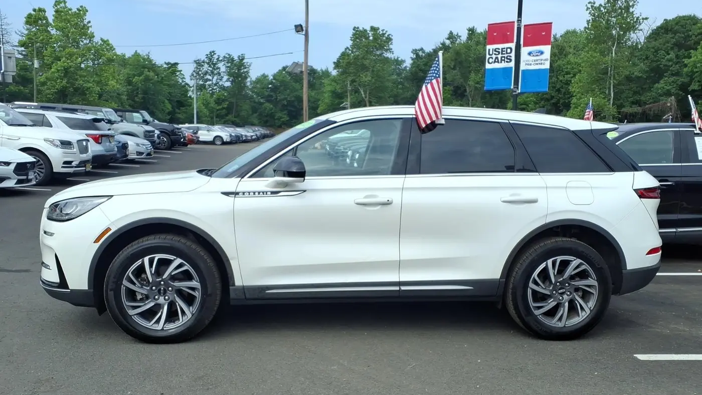 2023 Lincoln Corsair Standard