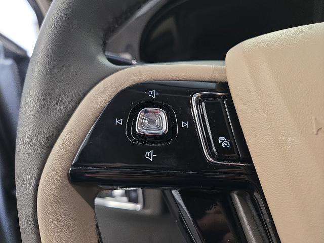 2023 Lincoln Corsair - $37,999