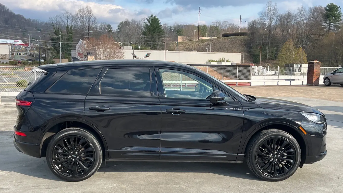 2023 Lincoln Corsair Standard