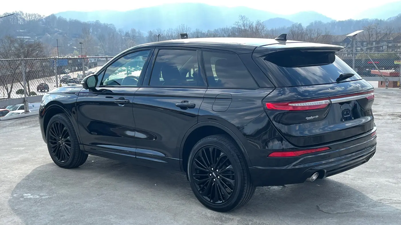 2023 Lincoln Corsair Standard