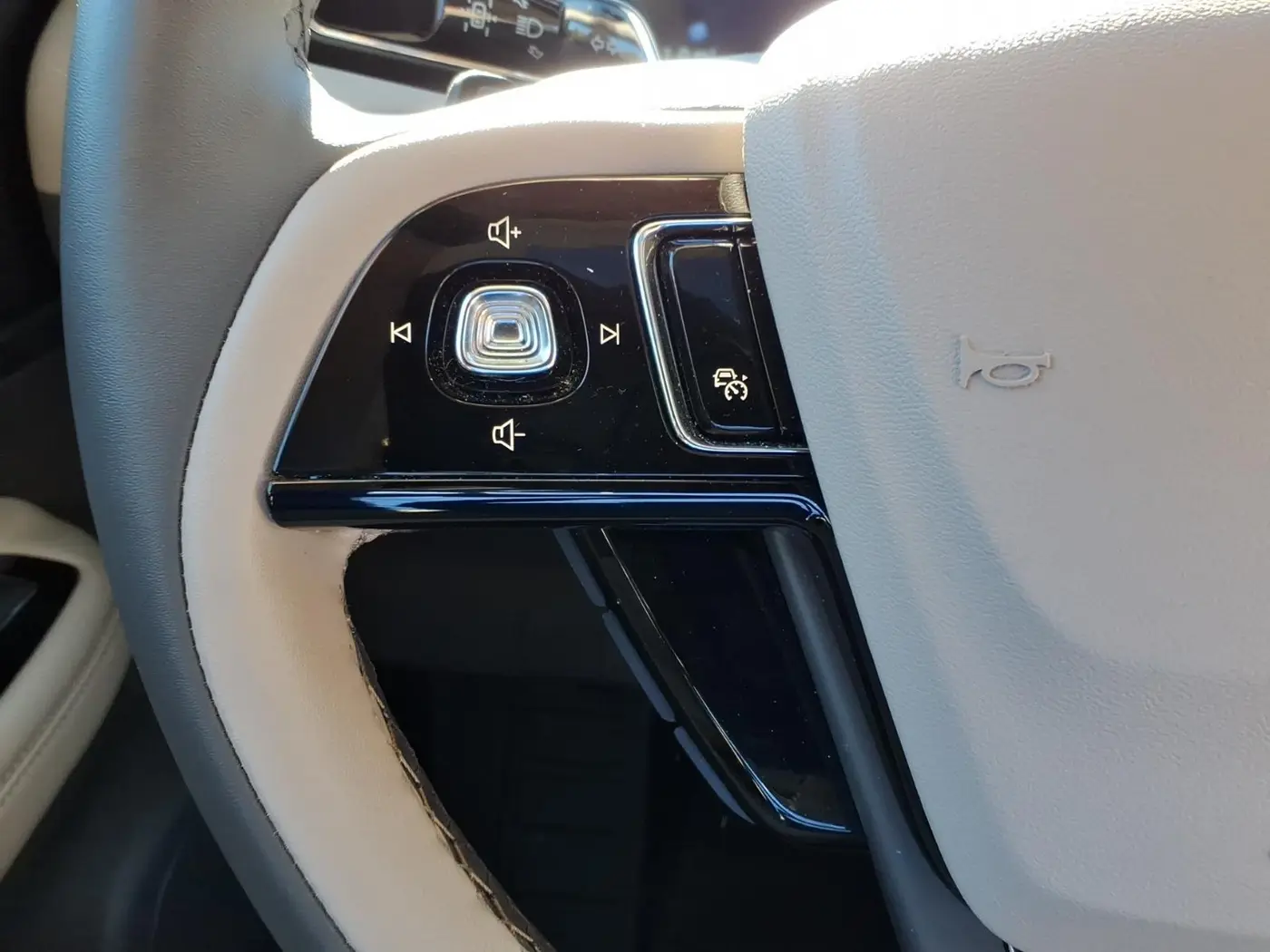 2024 Lincoln Corsair - $36,497