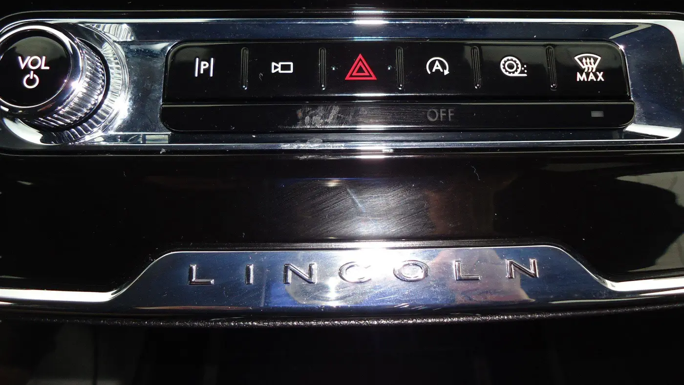 2025 Lincoln Corsair Premiere